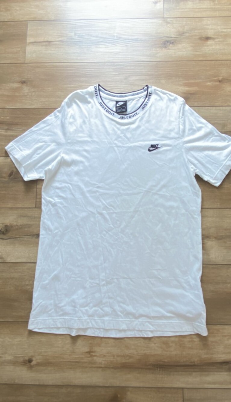Nike White Men's Short Sleeve Crew Tee with Branded Neck